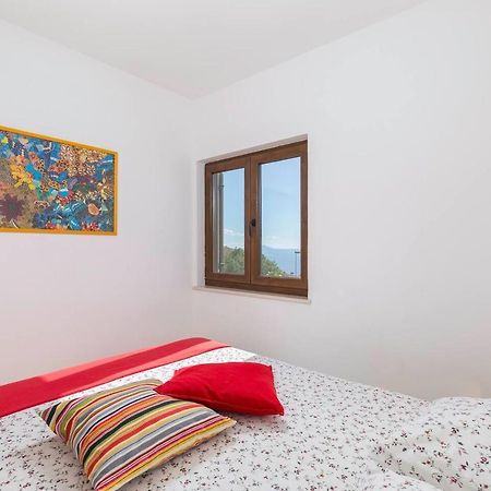 E&T Apartments With A Beautiful Pool Rabac Buitenkant foto